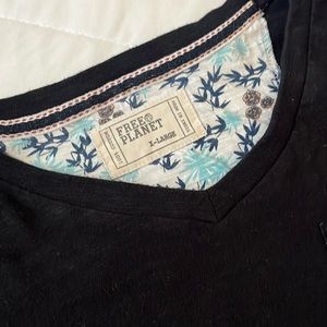 Black pocket tee, vintage feel